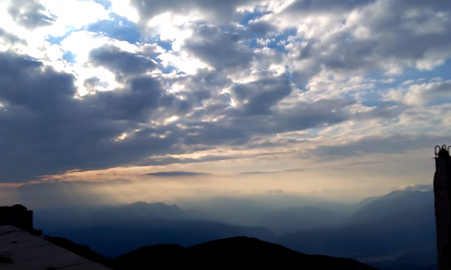 Uspon na vrh Veleža: Uživanje u pogledu na beskraj